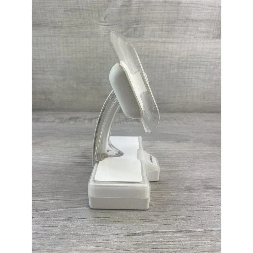 NYKO CHARGE BASE Induction Charging Stand For Wii Controllers Model 87048-E14